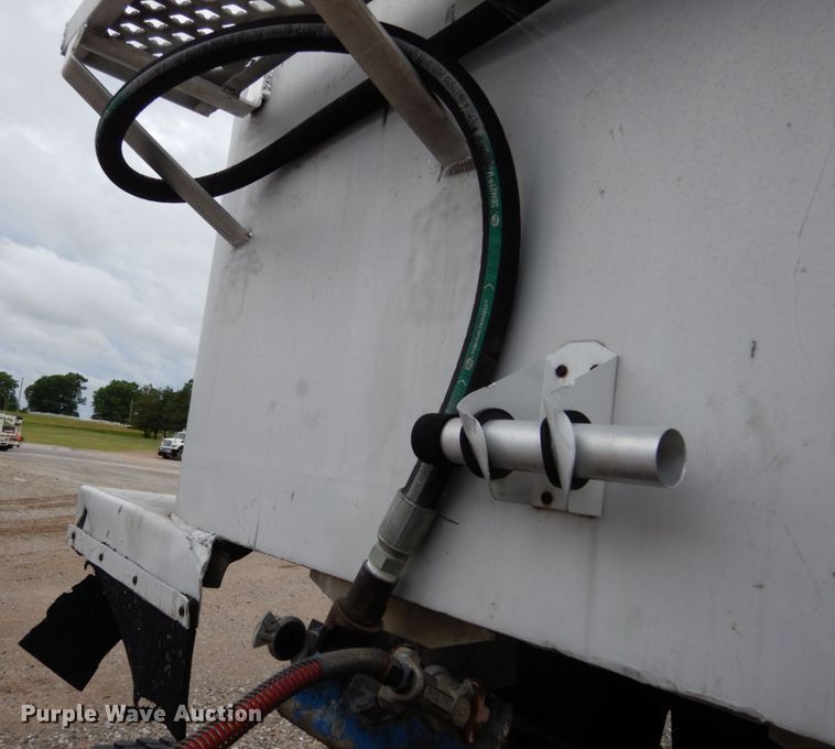 image for item II9527 1983 TI Brook  end dump trailer