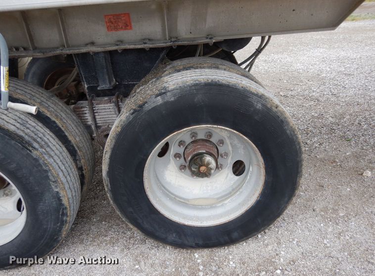 image for item II9527 1983 TI Brook  end dump trailer