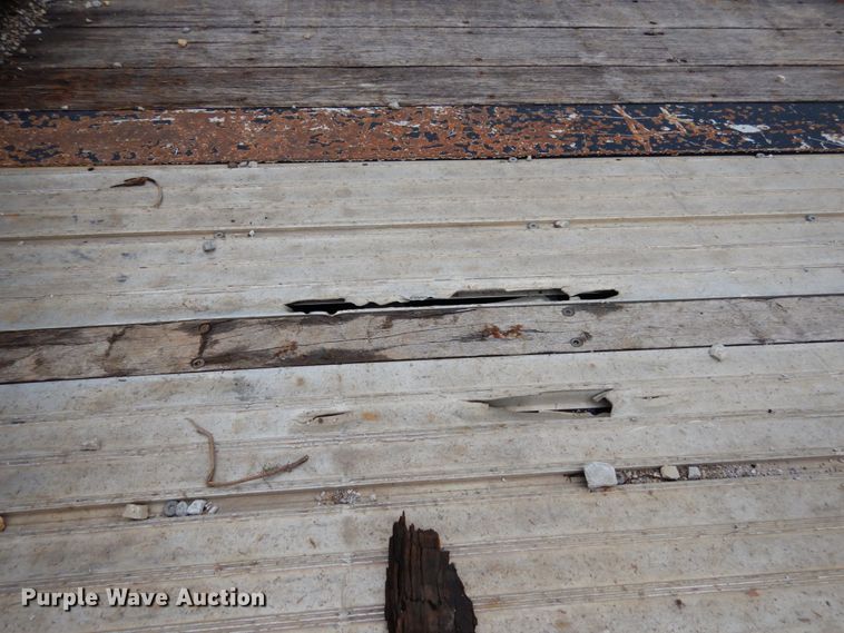 image for item II9528 2010 XL Specialized IXL 70 HD  lowboy equipment trailer