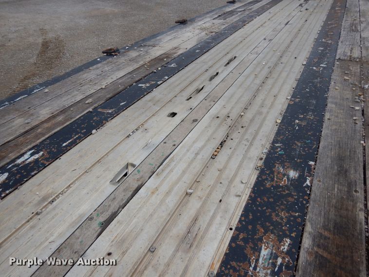 image for item II9528 2010 XL Specialized IXL 70 HD  lowboy equipment trailer