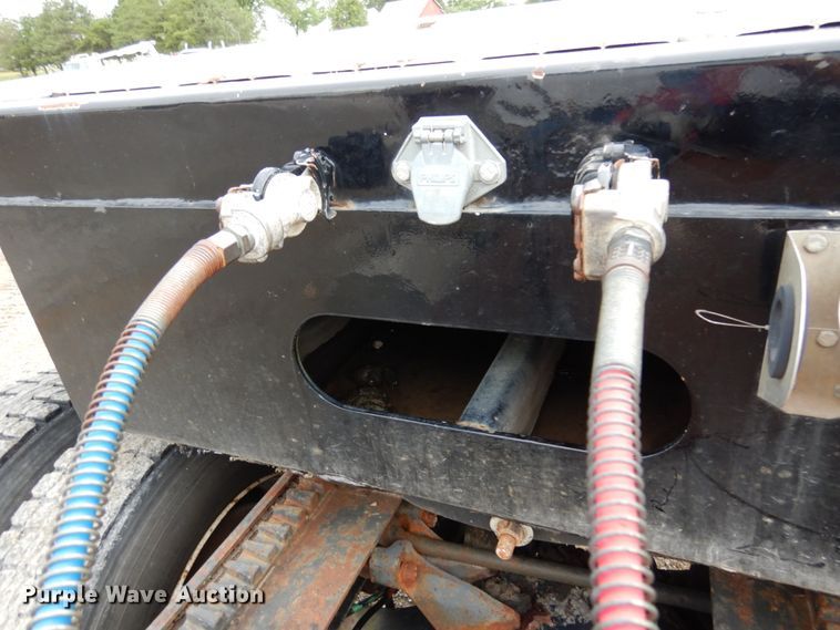 image for item II9528 2010 XL Specialized IXL 70 HD  lowboy equipment trailer