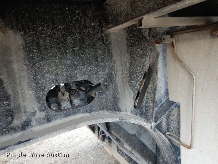 image for item II9528 2010 XL Specialized IXL 70 HD  lowboy equipment trailer