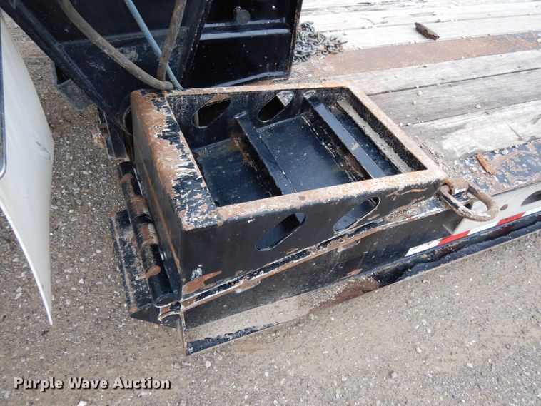 image for item II9528 2010 XL Specialized IXL 70 HD  lowboy equipment trailer