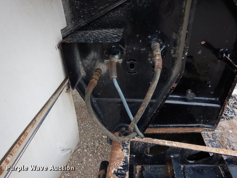 image for item II9528 2010 XL Specialized IXL 70 HD  lowboy equipment trailer