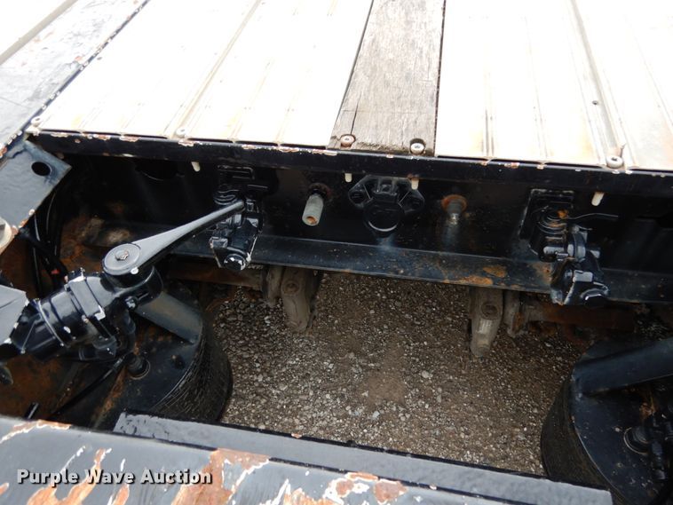 image for item II9528 2010 XL Specialized IXL 70 HD  lowboy equipment trailer