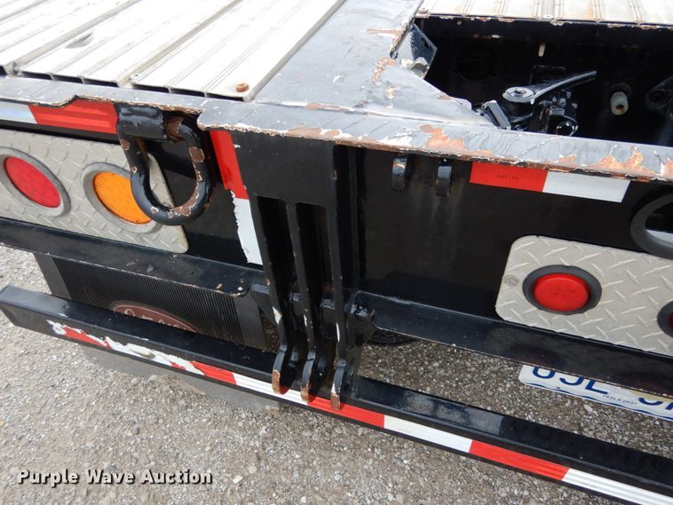 image for item II9528 2010 XL Specialized IXL 70 HD  lowboy equipment trailer