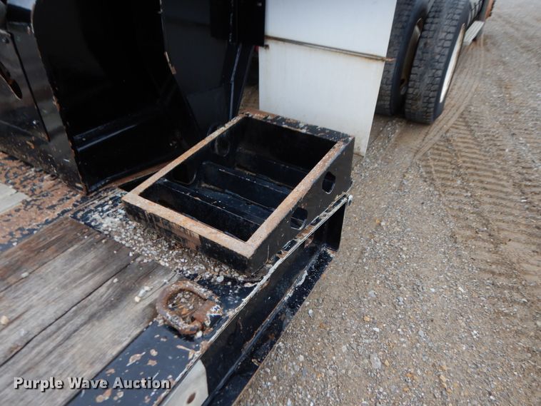 image for item II9528 2010 XL Specialized IXL 70 HD  lowboy equipment trailer