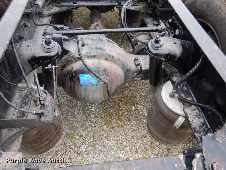 image for item II9529 2015 Kenworth T680  semi truck