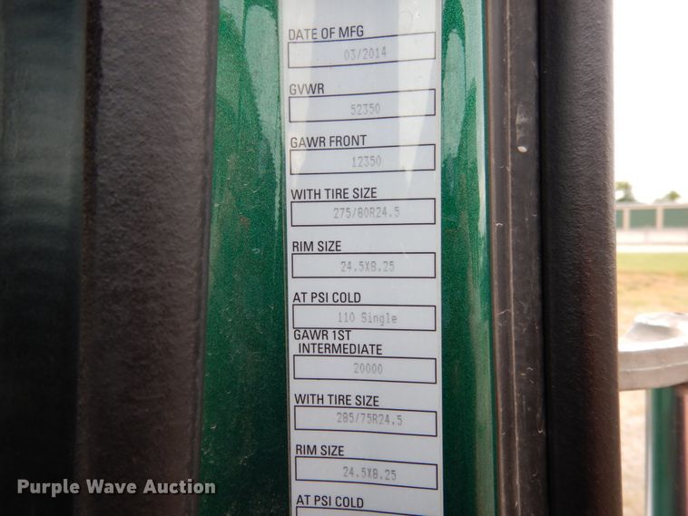 image for item II9529 2015 Kenworth T680  semi truck