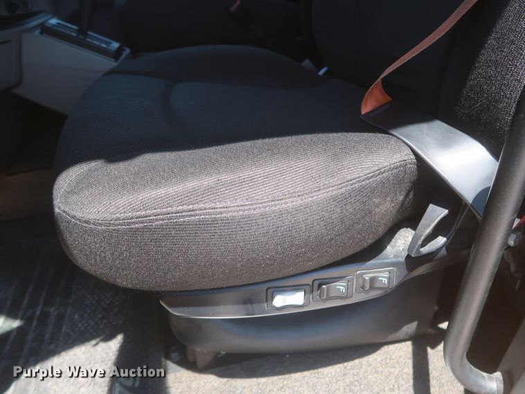 image for item IO9189 2016 Peterbilt 579  semi truck