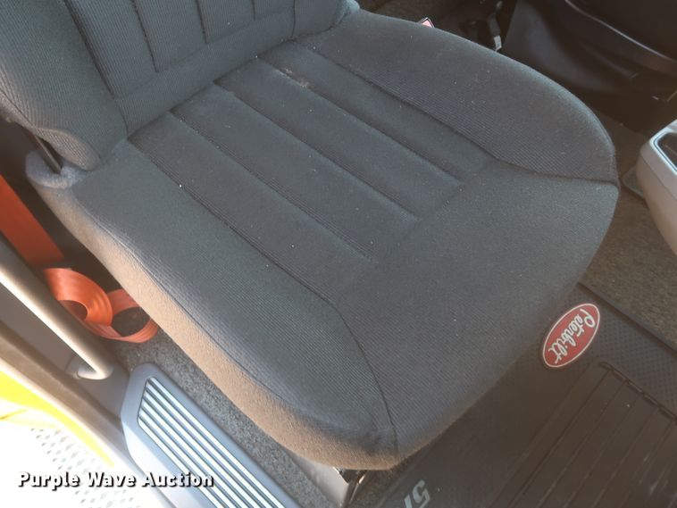 image for item IO9189 2016 Peterbilt 579  semi truck