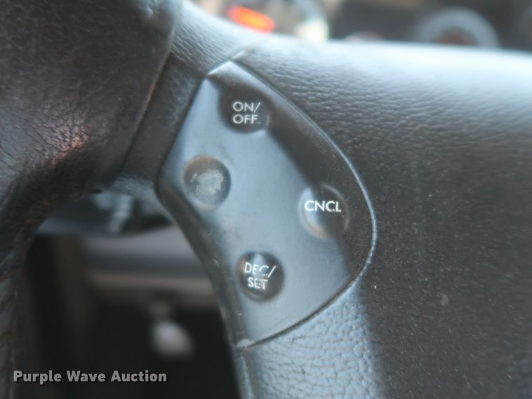 image for item IO9191 2016 Freightliner Cascadia 125  semi truck