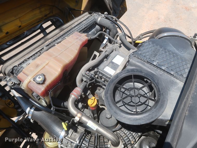 image for item IO9191 2016 Freightliner Cascadia 125  semi truck