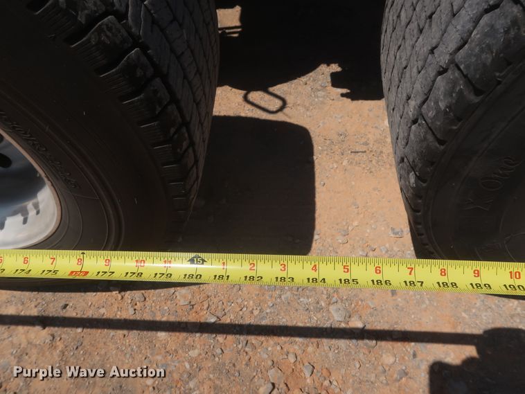 image for item IO9191 2016 Freightliner Cascadia 125  semi truck