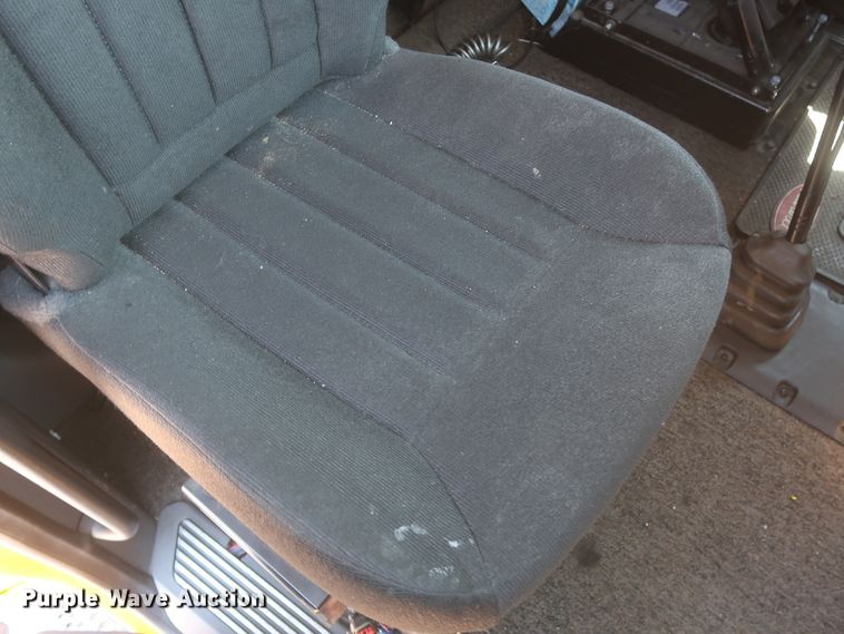 image for item IO9192 2016 Peterbilt 579  semi truck