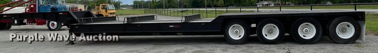 image for item IR9503 1986 Hobbs  drop deck trailer
