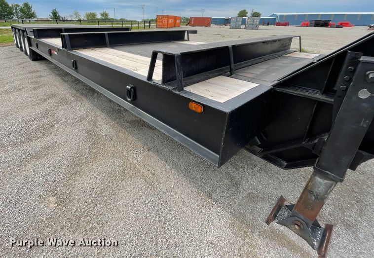 image for item IR9503 1986 Hobbs  drop deck trailer