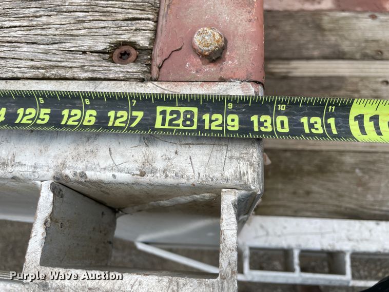 image for item IR9507 2008 Reinke  drop deck trailer