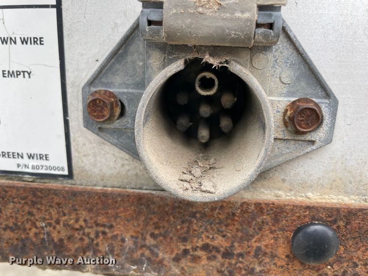 image for item IR9507 2008 Reinke  drop deck trailer