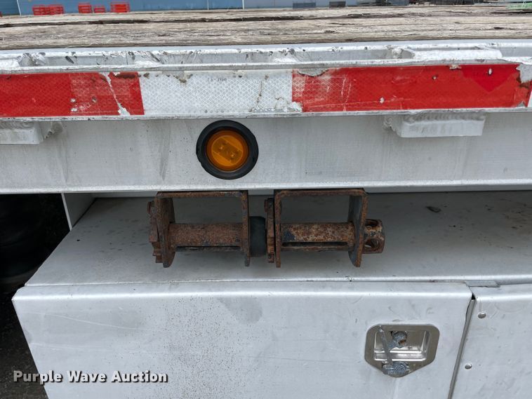 image for item IR9507 2008 Reinke  drop deck trailer