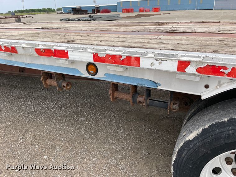 image for item IR9507 2008 Reinke  drop deck trailer