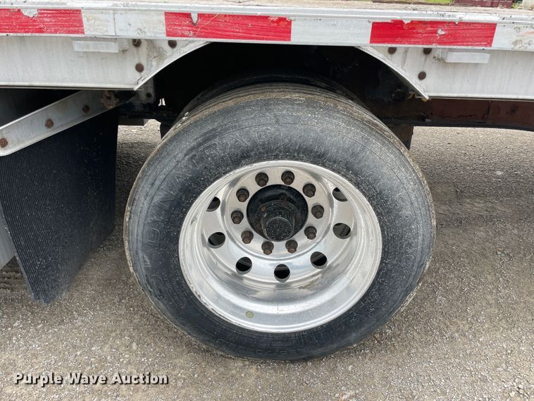 image for item IR9507 2008 Reinke  drop deck trailer