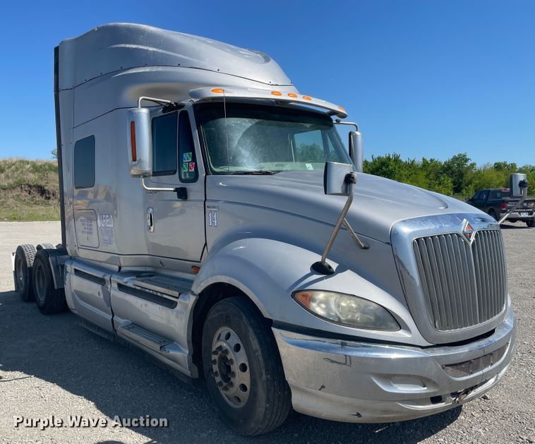 image for item IR9510 2011 International ProStar  semi truck