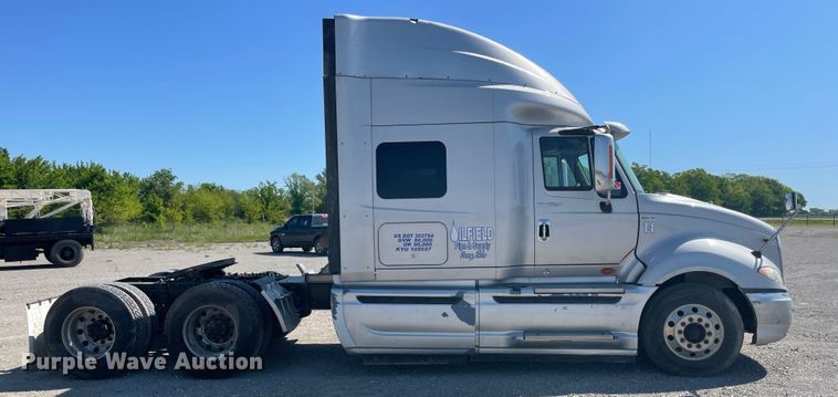 image for item IR9510 2011 International ProStar  semi truck