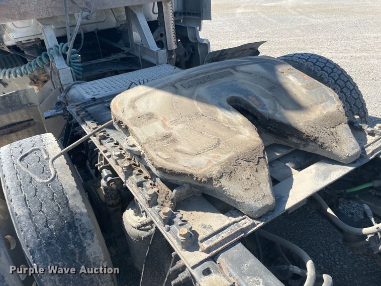 image for item IR9510 2011 International ProStar  semi truck