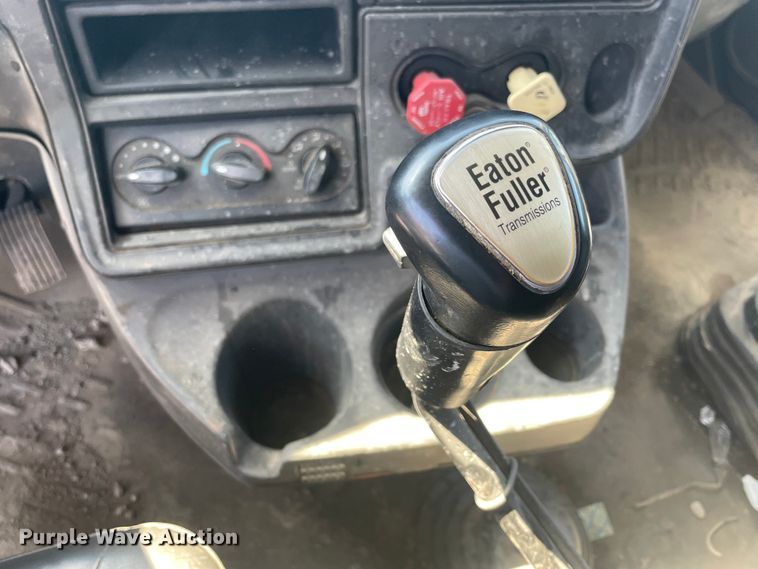 image for item IR9510 2011 International ProStar  semi truck