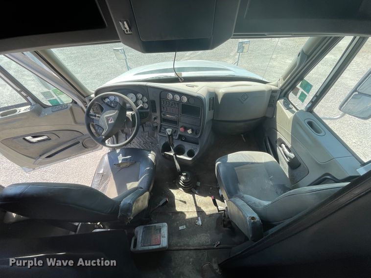 image for item IR9510 2011 International ProStar  semi truck