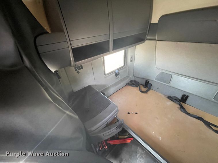 image for item IR9510 2011 International ProStar  semi truck