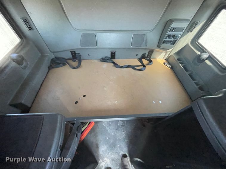 image for item IR9510 2011 International ProStar  semi truck