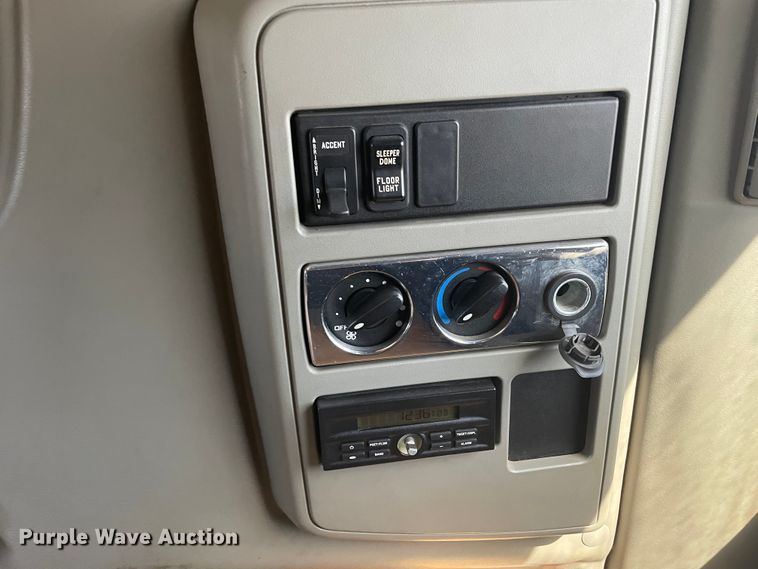 image for item IR9510 2011 International ProStar  semi truck