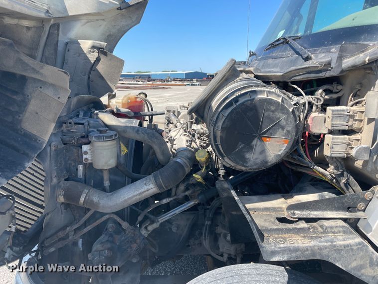 image for item IR9510 2011 International ProStar  semi truck