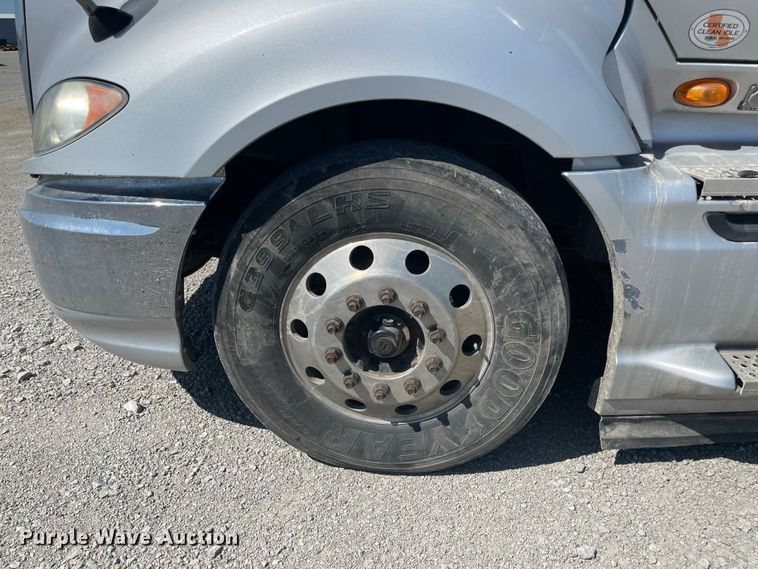 image for item IR9510 2011 International ProStar  semi truck