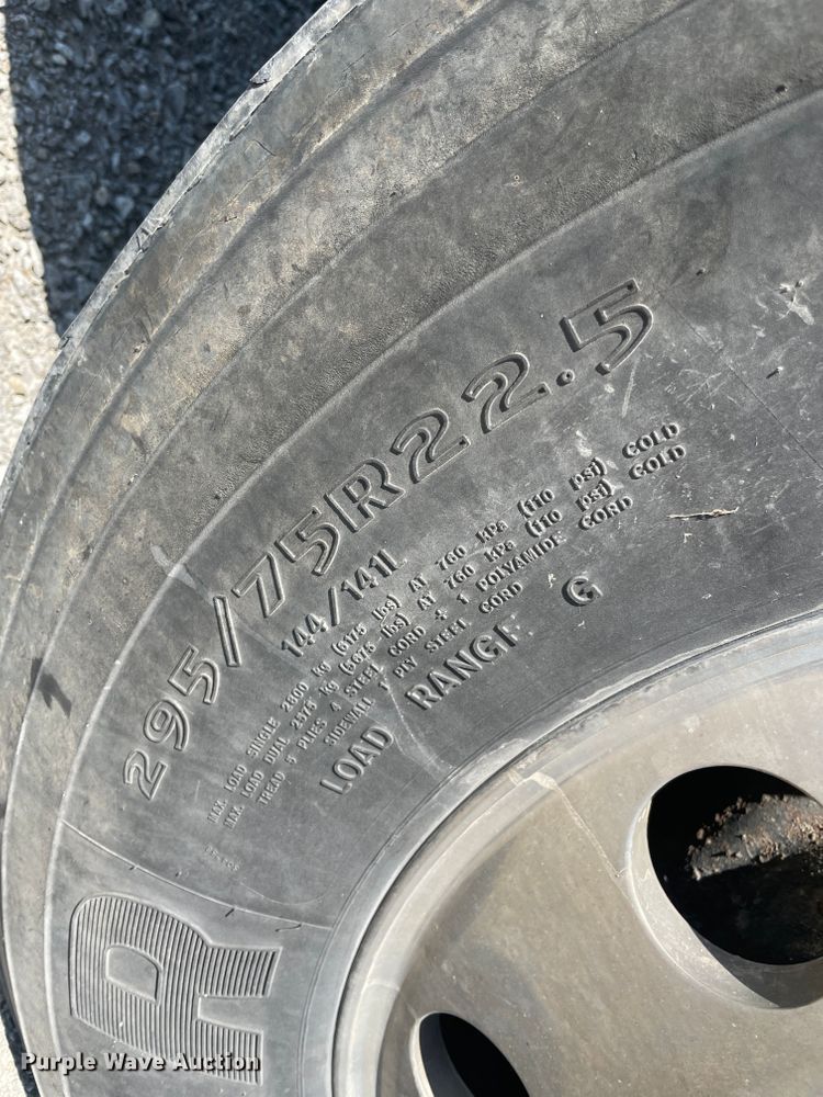 image for item IR9510 2011 International ProStar  semi truck