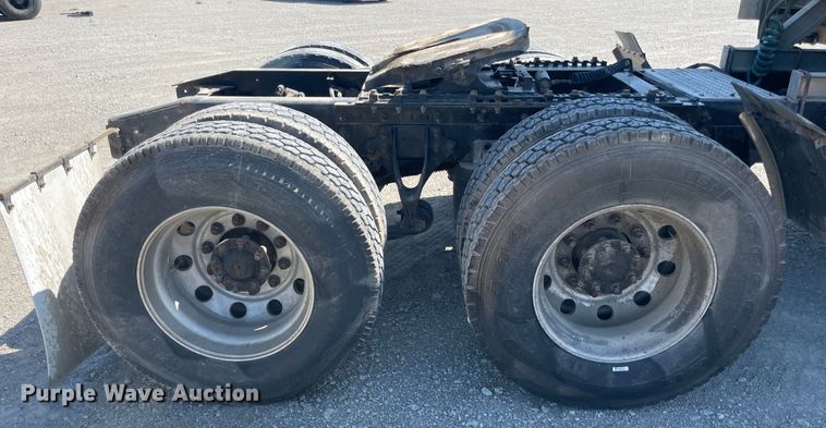 image for item IR9510 2011 International ProStar  semi truck