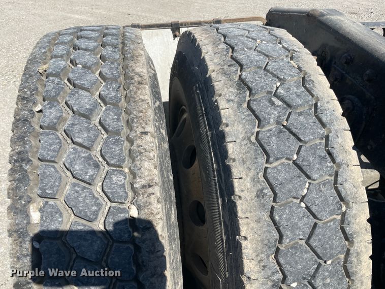 image for item IR9510 2011 International ProStar  semi truck