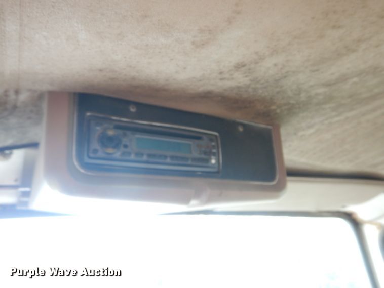 image for item IT9101 1993 Ford L9000  semi truck