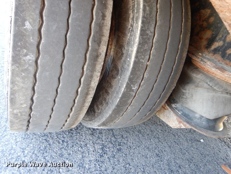 image for item IT9164 2008 Trail King TK110HT-443  drop deck equipment trailer