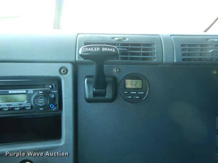 image for item IT9168 2012 Freightliner Cascadia 125  semi truck