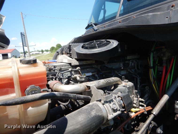 image for item IT9168 2012 Freightliner Cascadia 125  semi truck