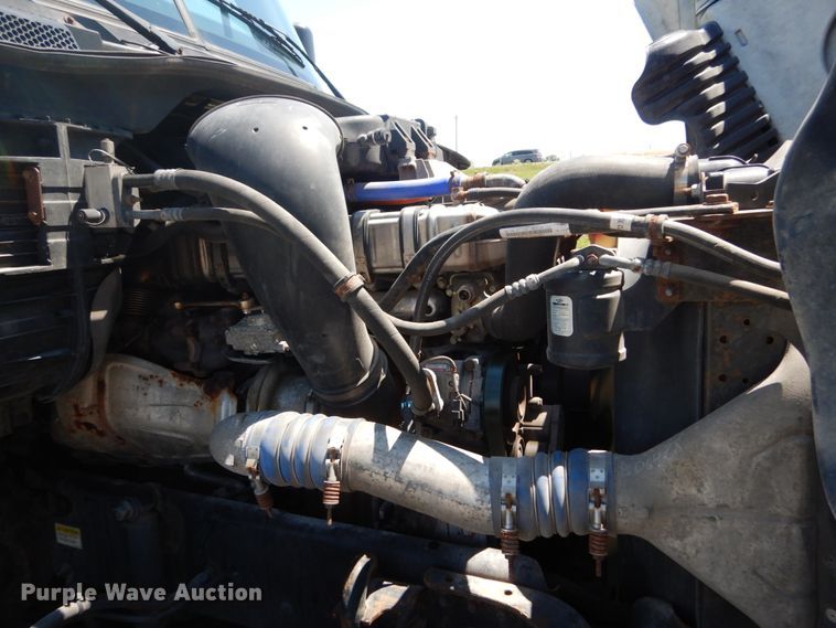 image for item IT9168 2012 Freightliner Cascadia 125  semi truck