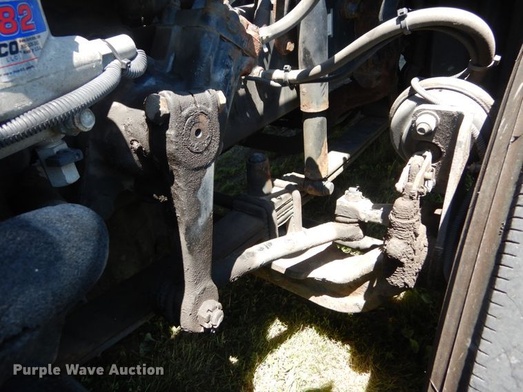 image for item IT9168 2012 Freightliner Cascadia 125  semi truck