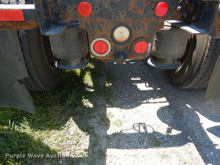 image for item IT9168 2012 Freightliner Cascadia 125  semi truck