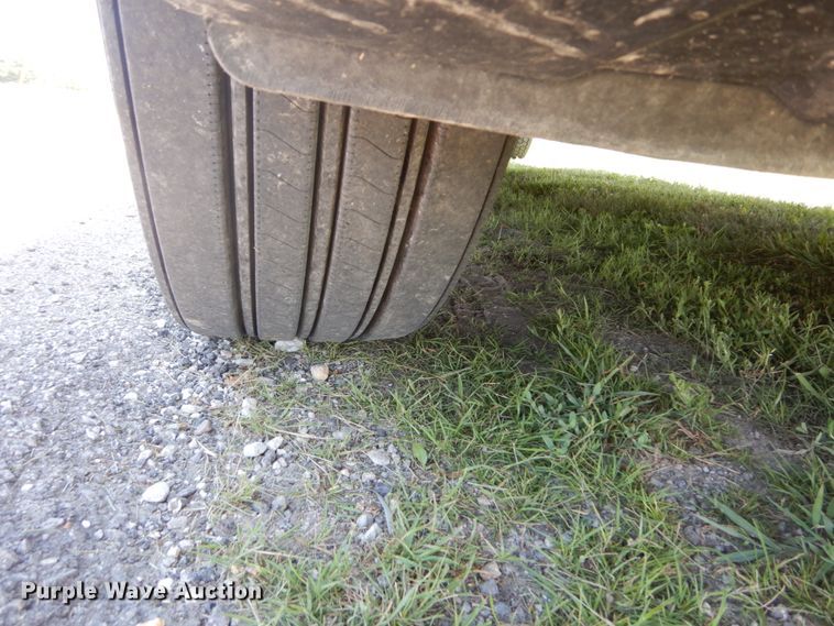 image for item IT9168 2012 Freightliner Cascadia 125  semi truck