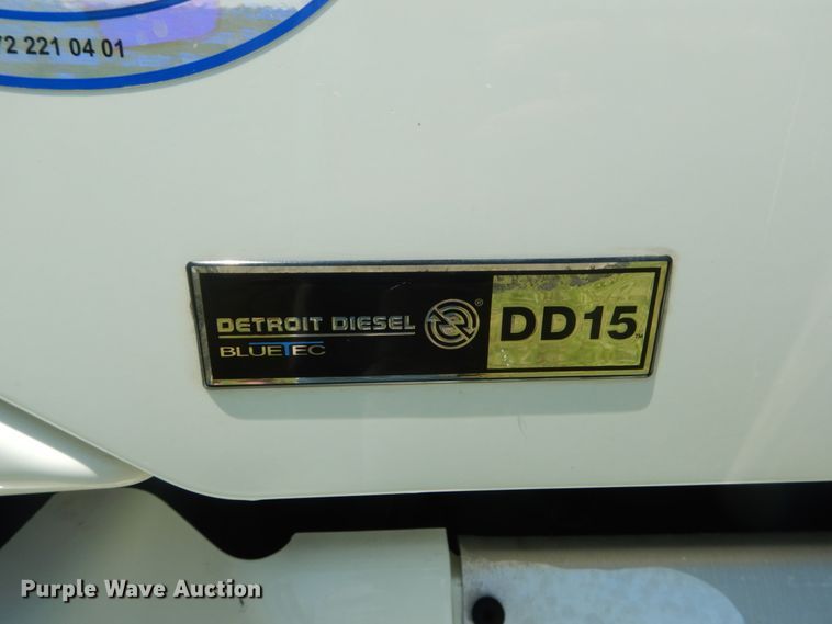 image for item IT9168 2012 Freightliner Cascadia 125  semi truck