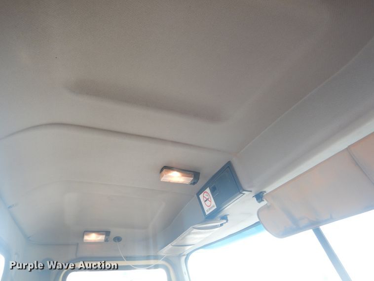 image for item IT9176 2006 Mack CXN613  semi truck