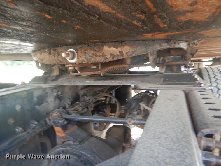 image for item IT9176 2006 Mack CXN613  semi truck